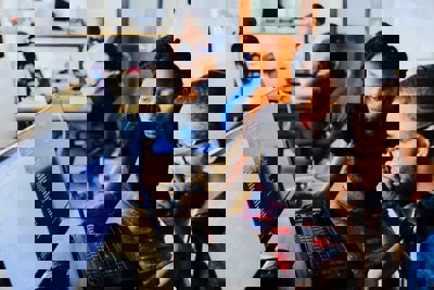 Desola Lanre Ologun Igur1ix0mqm Unsplash